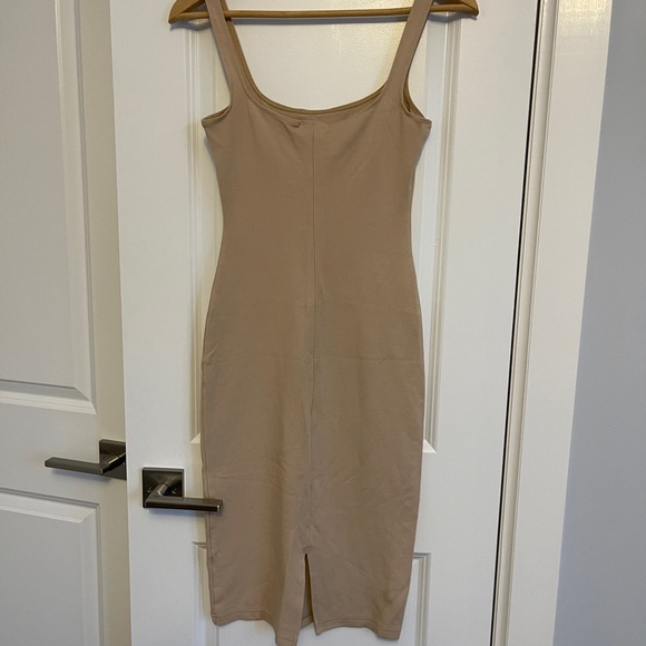 Nude colour American Apparel dress - Picture 3 of 5